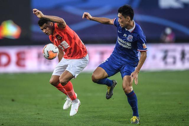 王俊杰18+7+6宁波送上海四连败 洛夫顿18+10