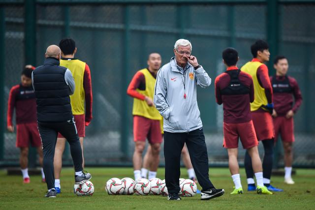 陈盈骏17+10崔永熙17分 广州再胜青岛晋级八强